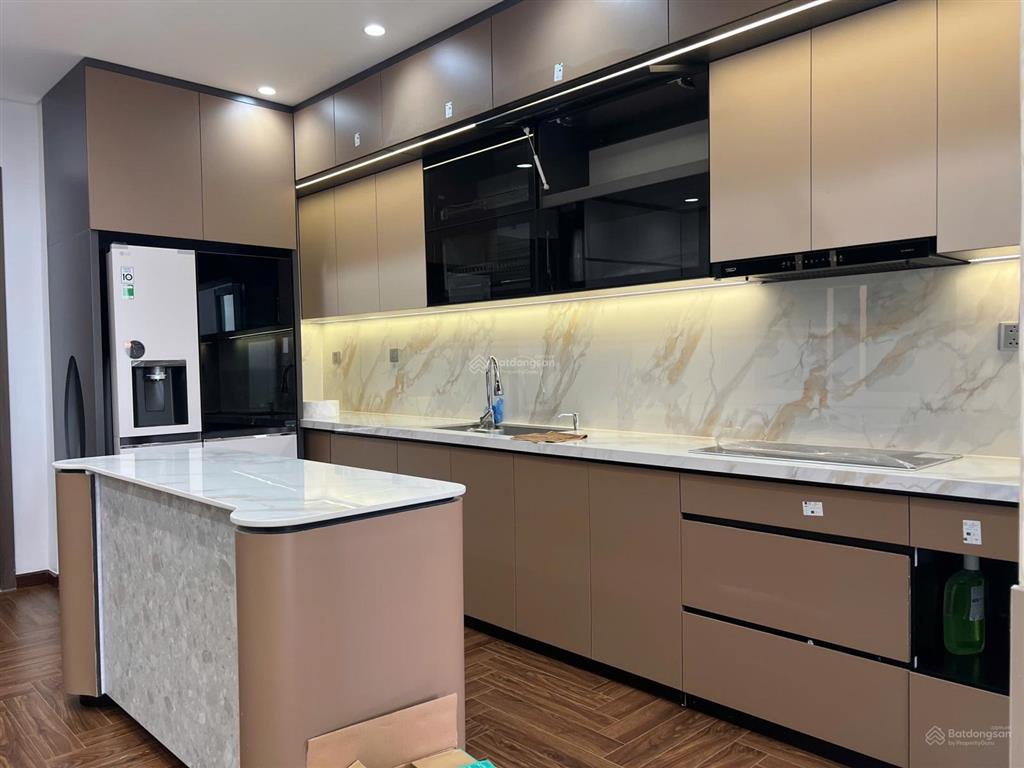 Bán chung cư khai sơn city 120 m2 3 ngủ full nội thất chưa qua sd giá 10.8 tỷ có thương lượng
