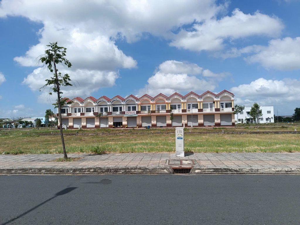 Bán dự án khu dân cư hoàn thiện cơ sở hạ tầng ngay trường tiểu học mỹ xuyên Sóc trăng