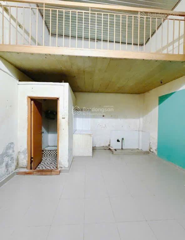 Cần tiền bán lỗ miếng đất sẳn nhà trọ cho thuê 10 phòng