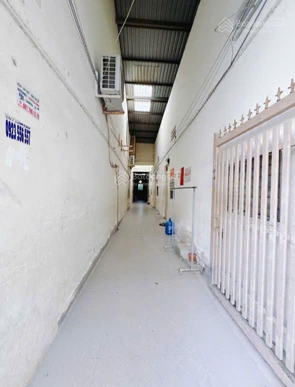 Cần tiền bán lỗ miếng đất sẳn nhà trọ cho thuê 10 phòng