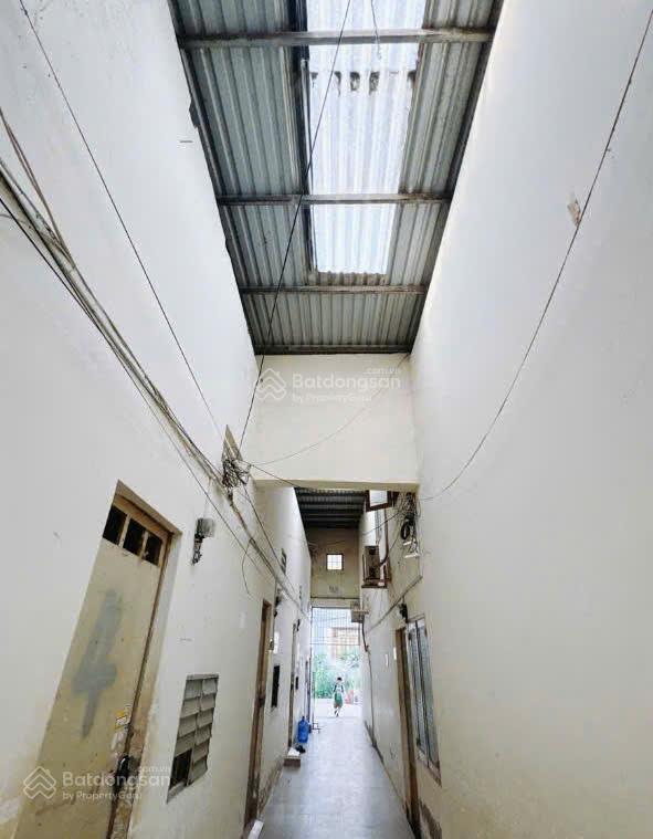 Cần tiền bán lỗ miếng đất sẳn nhà trọ cho thuê 10 phòng