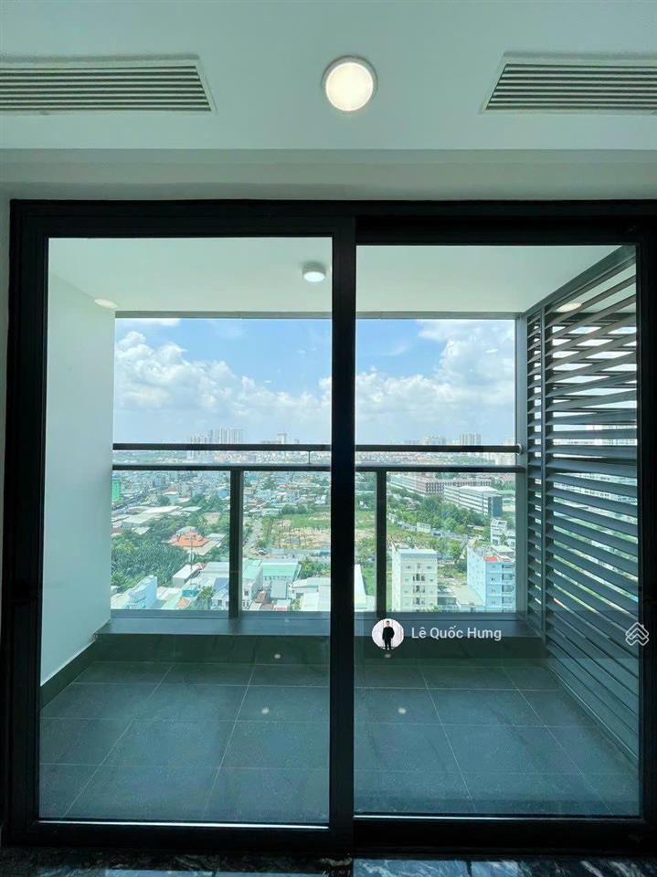 Cho thuê sunshine sky city (4pn+3wc + 1 kho ) dt 132m2 tầng cao giá thuê 22tr/tháng.