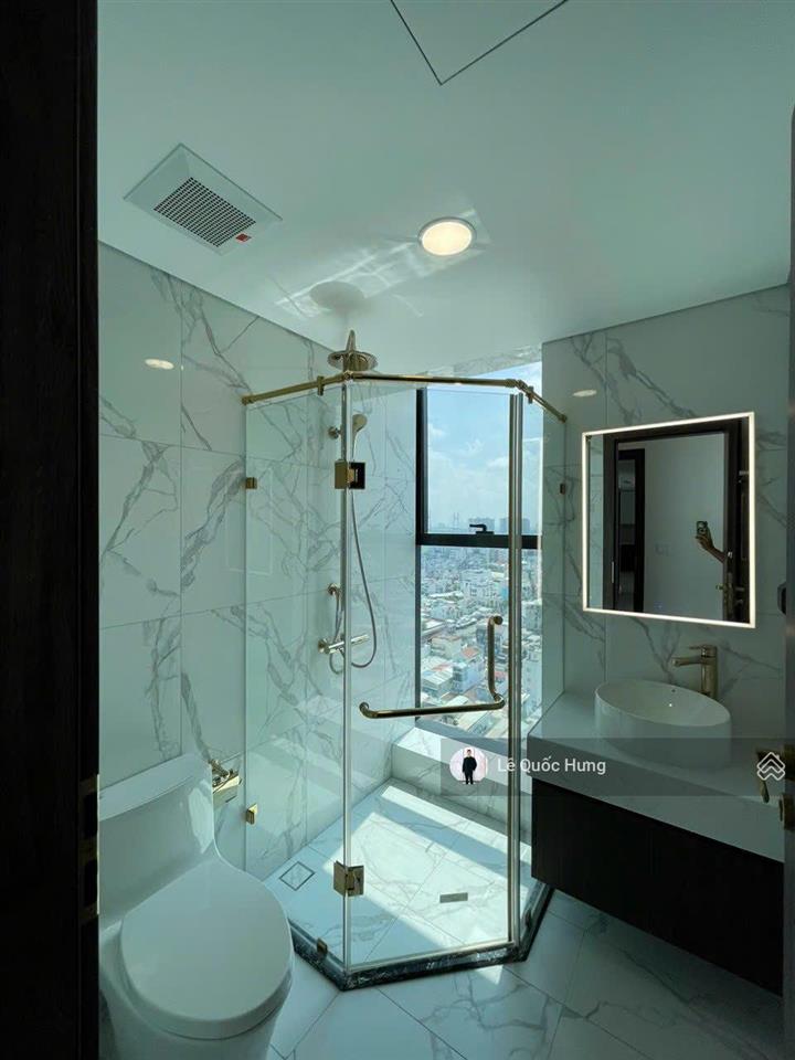 Cho thuê sunshine sky city (4pn+3wc + 1 kho ) dt 132m2 tầng cao giá thuê 22tr/tháng.