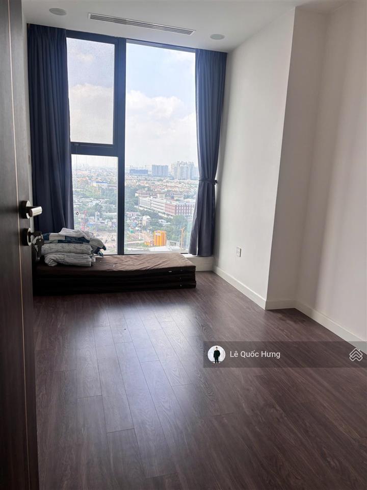 Cho thuê căn hộ 4pn sunshine sky city (4pn+1 kho, 3 wc) dt 132m2 full nội thất giá 28tr/tháng.