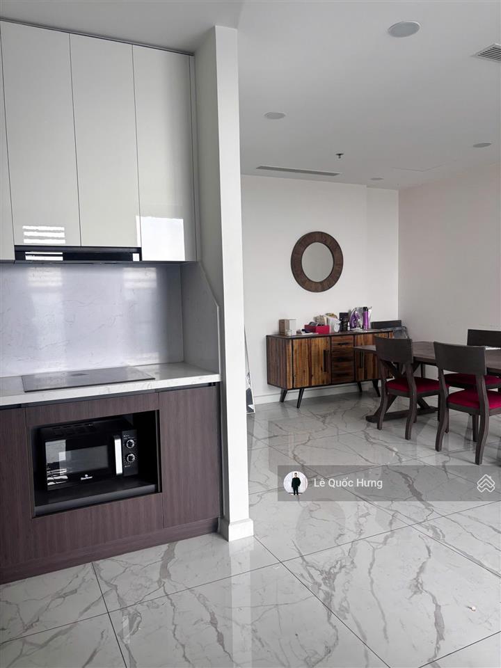 Cho thuê căn hộ 4pn sunshine sky city (4pn+1 kho, 3 wc) dt 132m2 full nội thất giá 28tr/tháng.