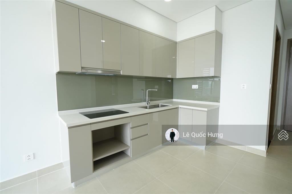 Bán căn hộ sky89 (2pn2wc) dt 69m2 tầng cao view nội khu giá 4ty900.  0903 705 ***