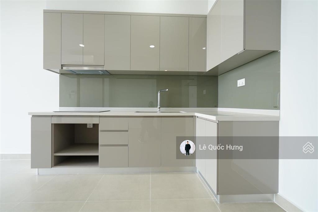 Bán căn hộ sky89 (2pn2wc) dt 69m2 tầng cao view nội khu giá 4ty900.  0903 705 ***