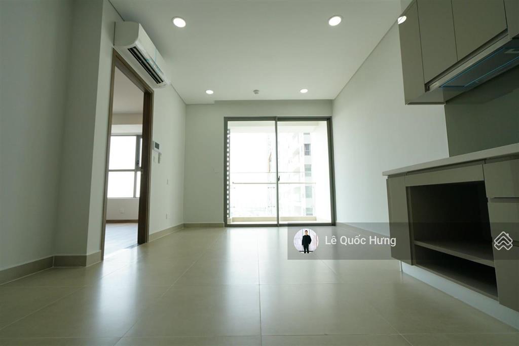 Bán căn hộ sky89 (2pn2wc) dt 69m2 tầng cao view nội khu giá 4ty900.  0903 705 ***