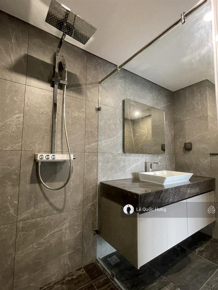 Cho thuê noble crystal riverside (2pn+2wc) dt 120m² tầng cao view sông giá 12,5tr/tháng.