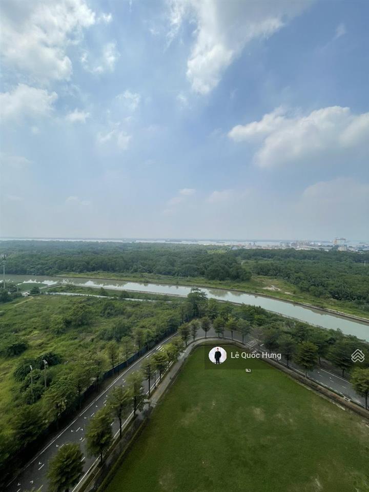 Cho thuê noble crystal riverside (2pn+2wc) dt 120m² tầng cao view sông giá 12,5tr/tháng.