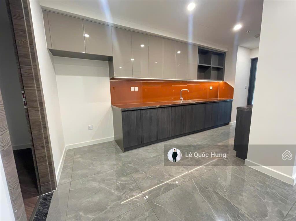 Cho thuê noble crystal riverside (2pn+1, 2wc) dt 135m² giá 17tr/tháng (free phí quản lý)