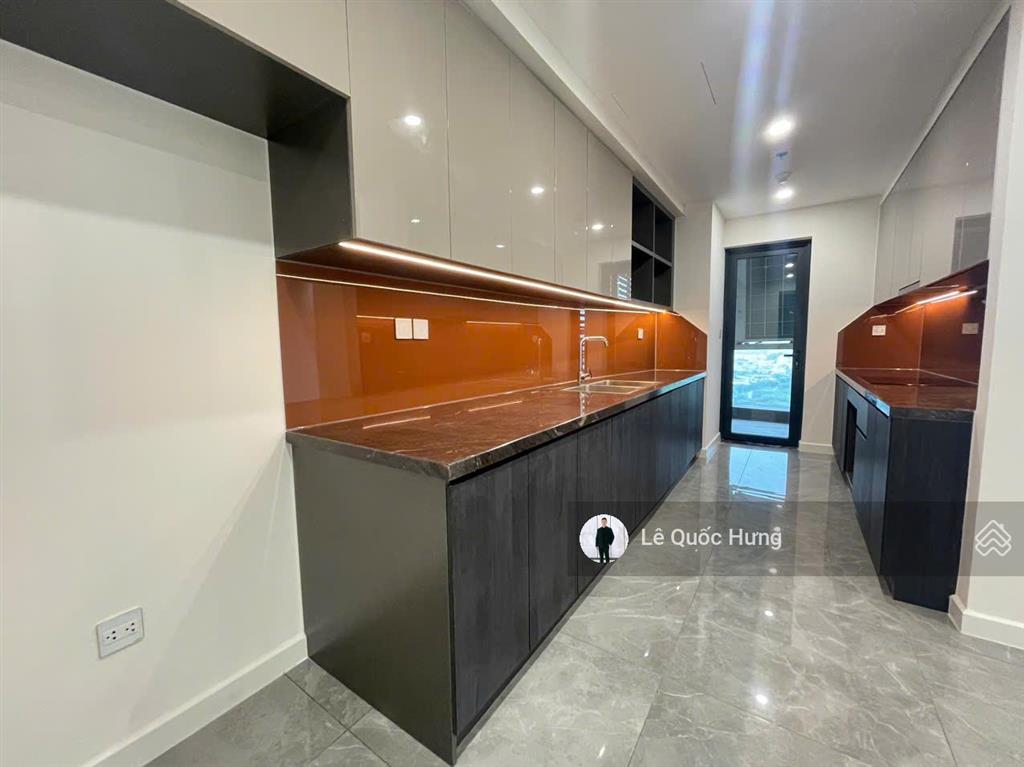 Cho thuê noble crystal riverside (2pn+1, 2wc) dt 135m² giá 17tr/tháng (free phí quản lý)