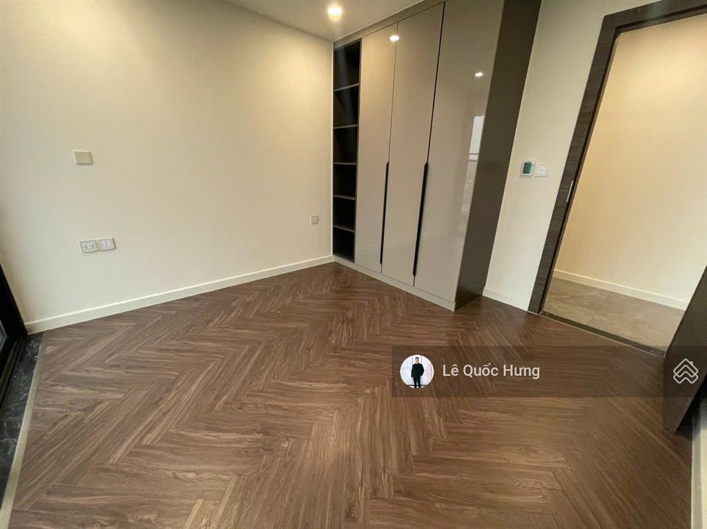 Cho thuê noble crystal riverside (2pn+1, 2wc) dt 135m² giá 17tr/tháng (free phí quản lý)
