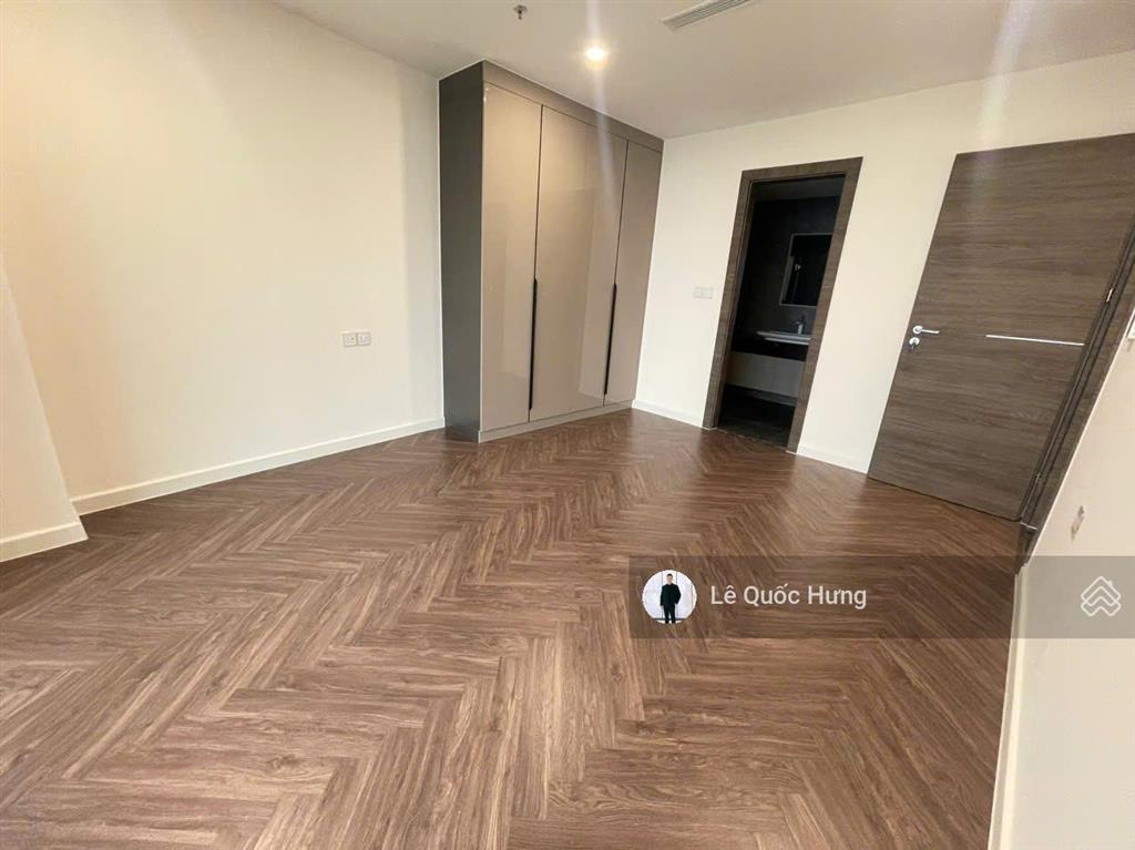 Cho thuê noble crystal riverside (2pn+1, 2wc) dt 135m² giá 17tr/tháng (free phí quản lý)