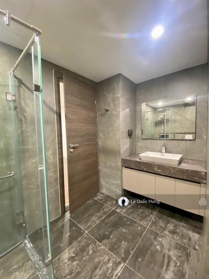 Cho thuê noble crystal riverside (2pn+2wc) dt 130m2 giá thuê 12tr/tháng.