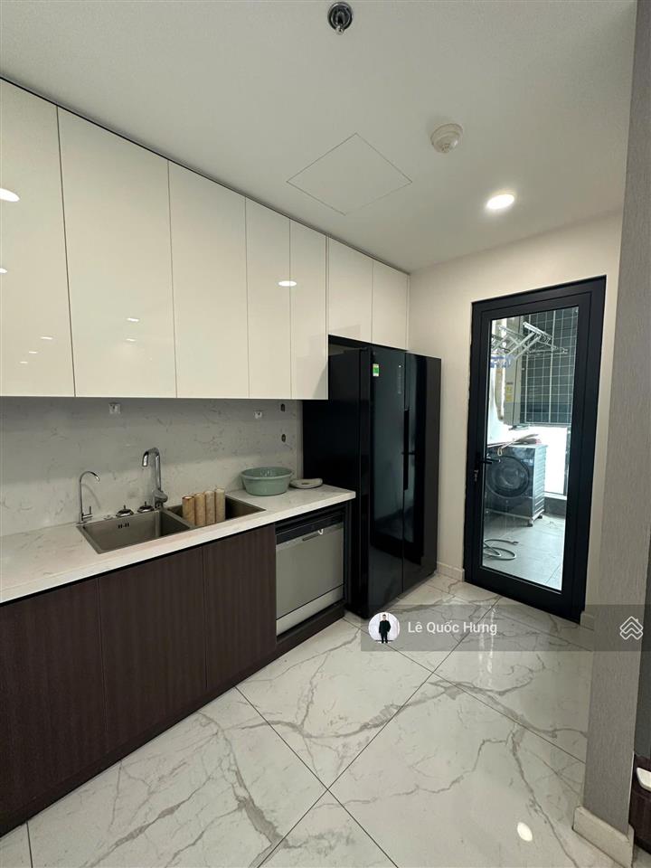 Bán căn hộ sunshine sky city (4pn+1, 3wc) dt 132m2 full nội thất giá .  0903 705 ***
