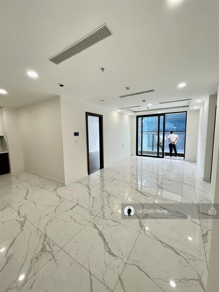Cho thuê căn hộ sunshine sky city (3pn+3wc) dt 106m2 ntcb giá 20tr/tháng.