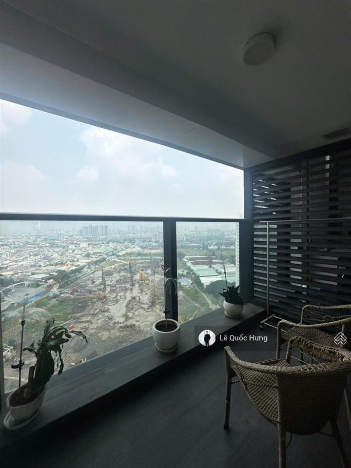 Cho thuê căn hộ sân vườn 250m2 tầng long môn (4pn+3wc) view trực diện sông