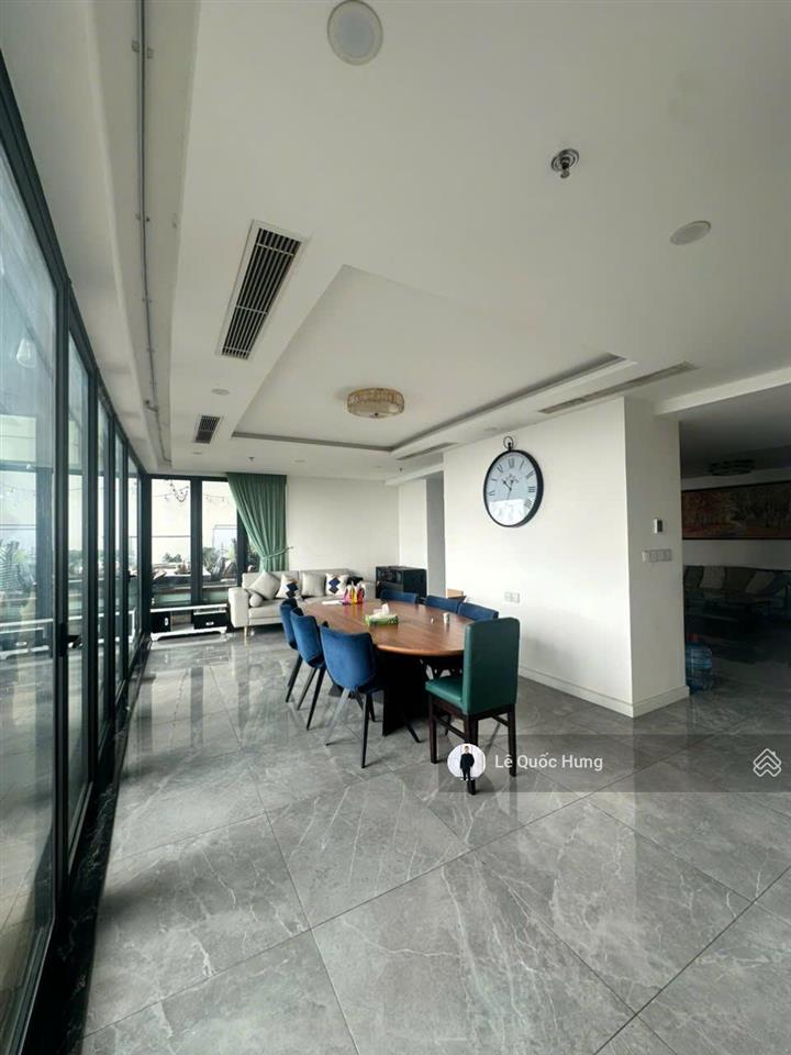 Cho thuê căn hộ sân vườn 250m2 tầng long môn (4pn+3wc) view trực diện sông