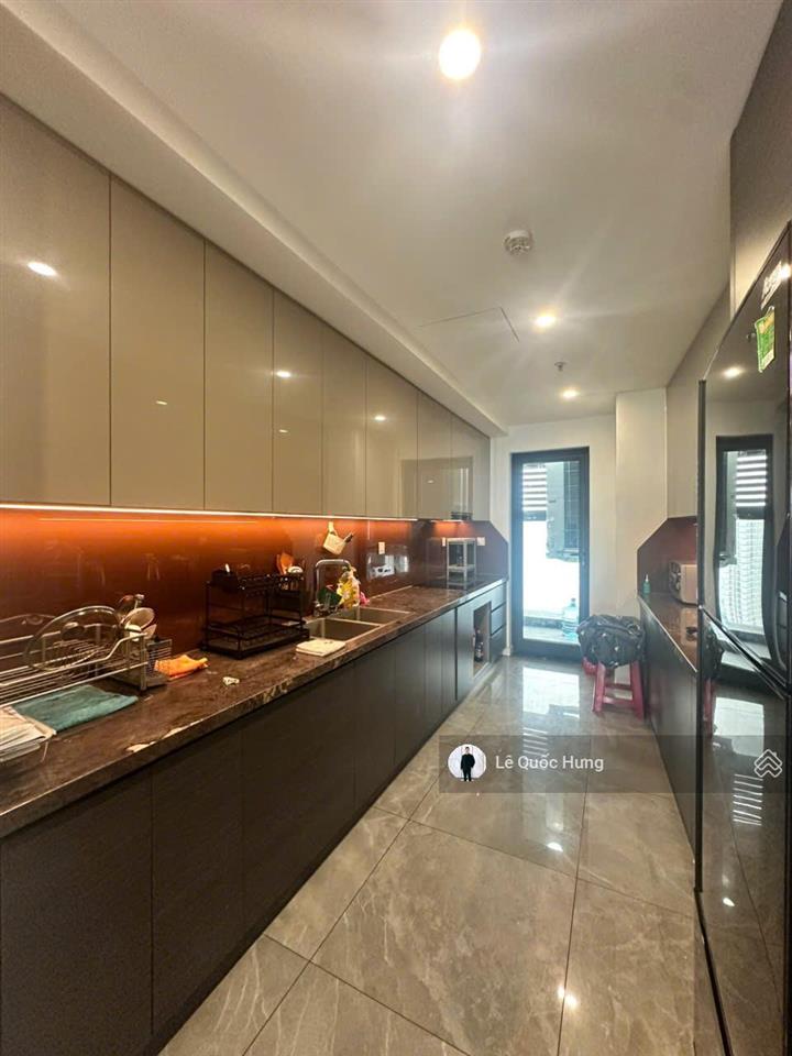 Cho thuê căn hộ sân vườn 250m2 tầng long môn (4pn+3wc) view trực diện sông
