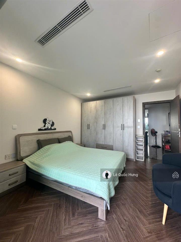 Cho thuê căn hộ sân vườn 250m2 tầng long môn (4pn+3wc) view trực diện sông