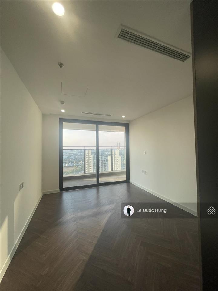 Cho thuê noble crystal riverside (2pn+2wc) dt 110m2 tầng cao giá 14tr (free phí qly)
