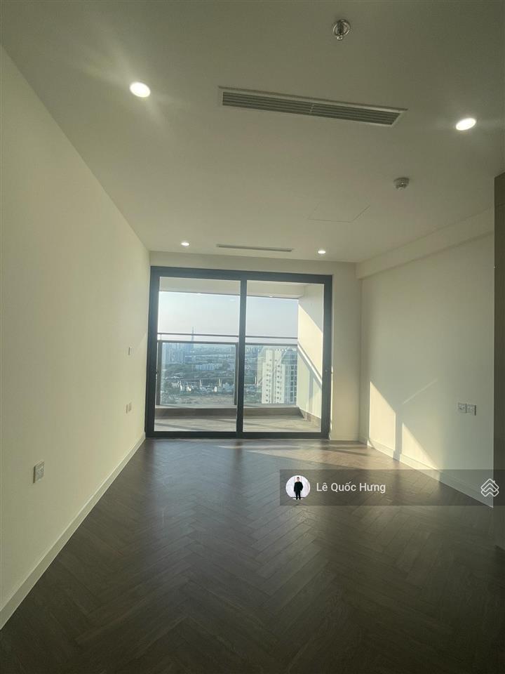 Cho thuê noble crystal riverside (2pn+2wc) dt 110m2 tầng cao giá 14tr (free phí qly)