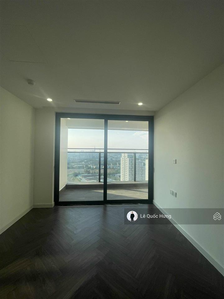Cho thuê noble crystal riverside (2pn+2wc) dt 110m2 tầng cao giá 14tr (free phí qly)