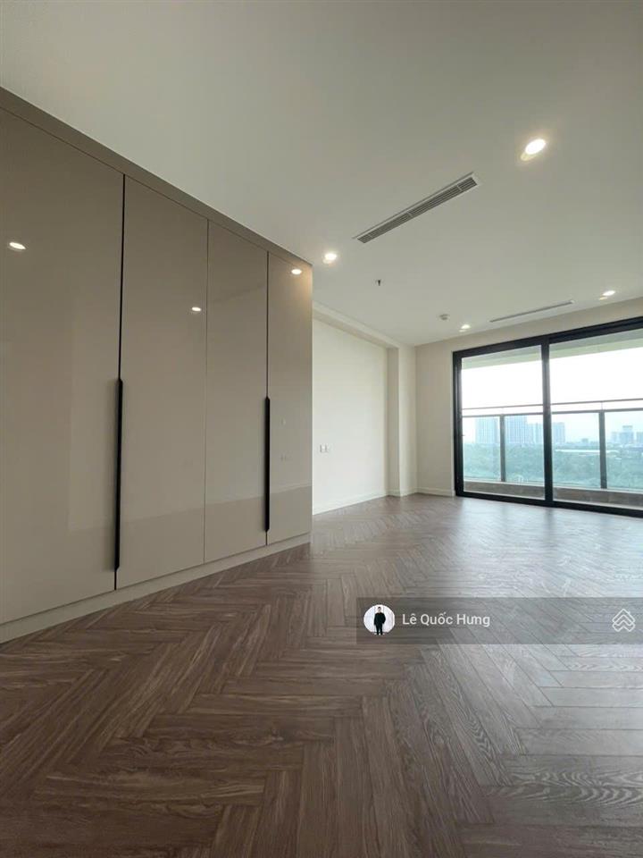 Cho thuê noble crystal riverside (2pn+2wc) dt 122m2 view sông giá 16tr/tháng (free phí qly)
