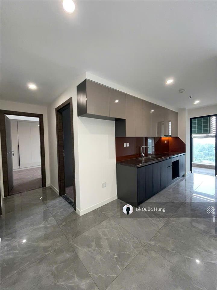 Cho thuê noble crystal riverside (2pn+2wc) dt 122m2 view sông giá 16tr/tháng (free phí qly)