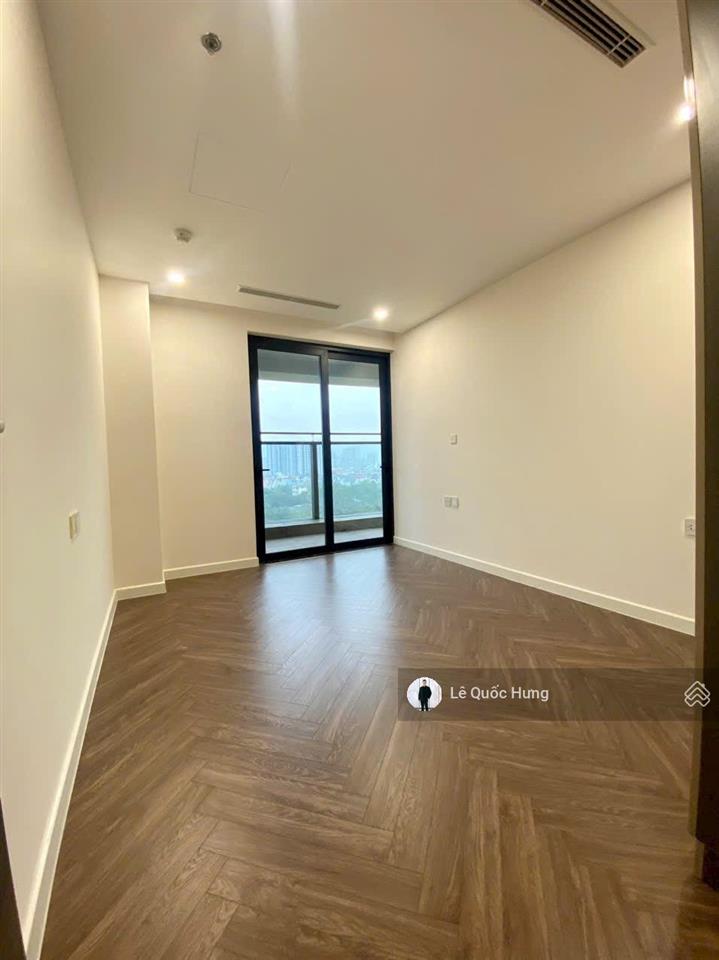 Cho thuê căn góc noble crystal riverside (2pn+2wc) dt 128m2 giá 17tr (free phí quản lý)