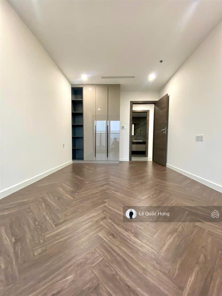 Cho thuê căn góc noble crystal riverside (2pn+2wc) dt 128m2 giá 17tr (free phí quản lý)