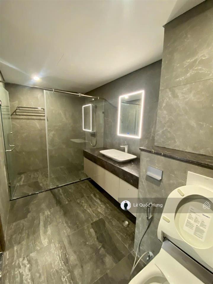 Cho thuê căn góc noble crystal riverside (2pn+2wc) dt 128m2 giá 17tr (free phí quản lý)