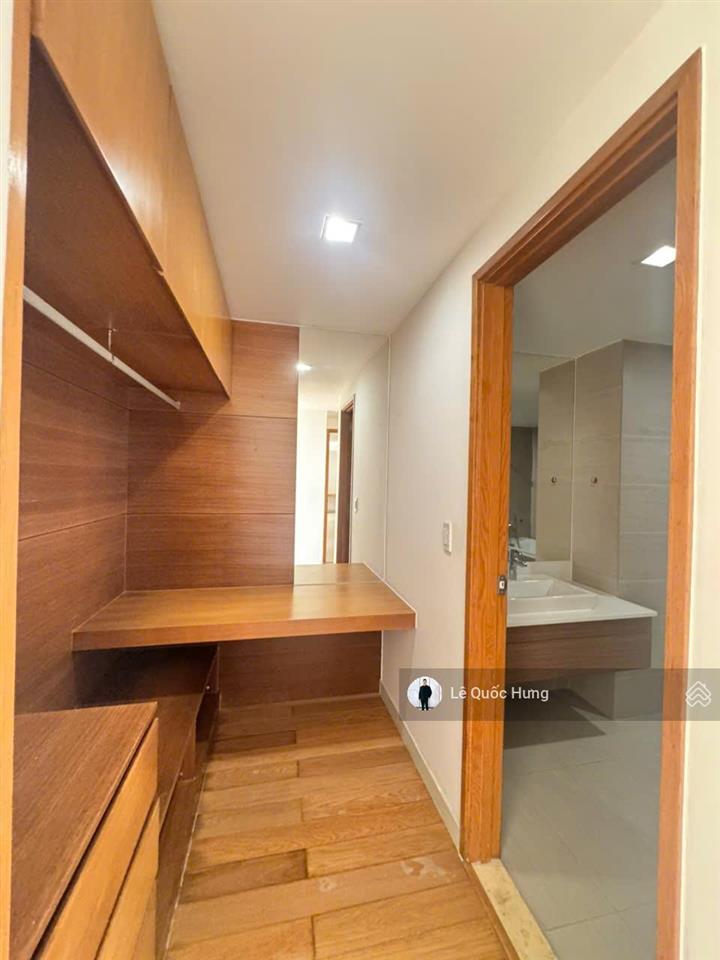 Cho thuê noble crystal riverside (3pn+3wc) dt 155m2 tầng cao view sông giá 16tr/tháng.