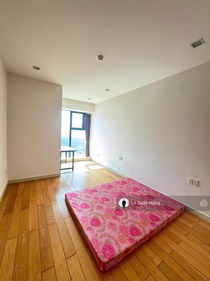 Cho thuê noble crystal riverside (3pn+3wc) dt 155m2 tầng cao view sông giá 16tr/tháng.