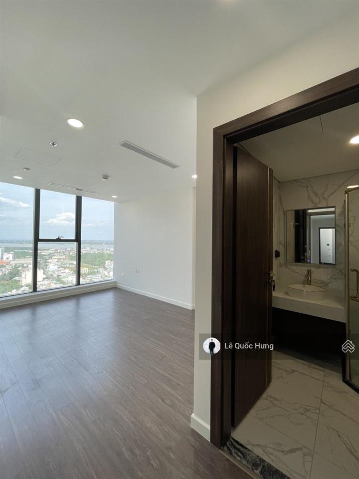 Cho thuê sunshine sky city (3pn + 3wc) dt 106m2 tầng cao giá 18tr/tháng.  0903 705 ***