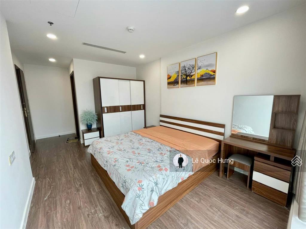 Bán căn hộ sunshine sky city (3pn+3wc) dt 106m2 full nội thất giá 7ty400 (bao thuế phí).