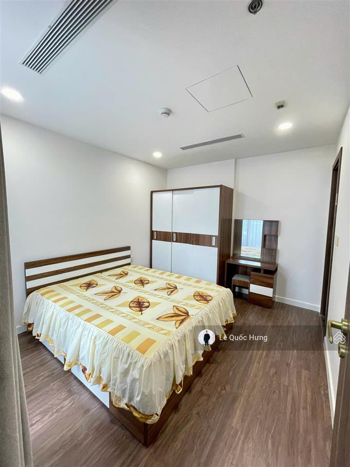 Bán căn hộ sunshine sky city (3pn+3wc) dt 106m2 full nội thất giá 7ty400 (bao thuế phí).