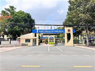 Đất ngay trung tâm thị trấn đức hoà 1 sẹt đường nhựa 135m2 full thổ shr giá 790tr siêu rẻ