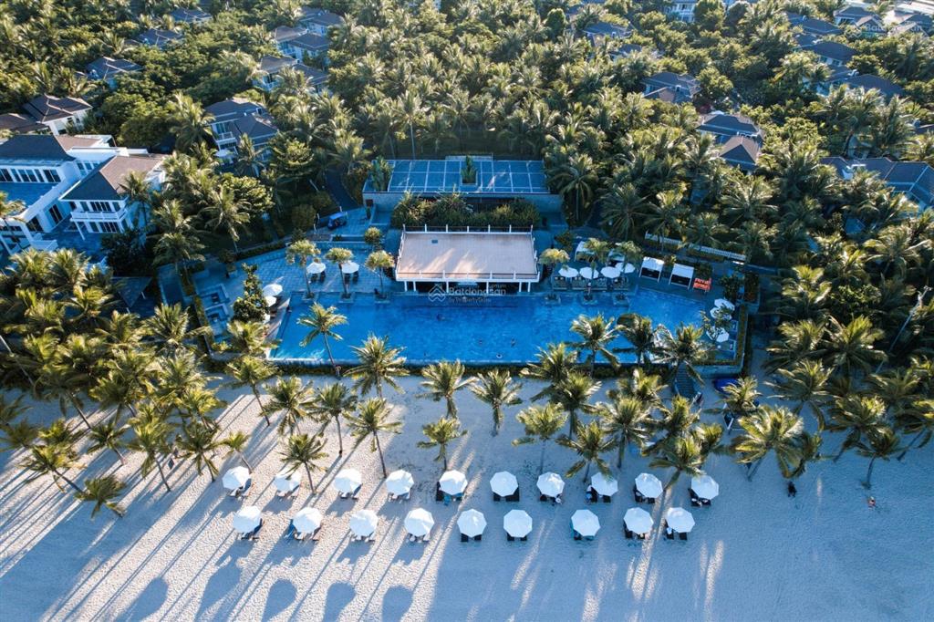 Bán gấp villa 4pn300m2 cách bãi biển mỹ khê 50m. sổ đỏ lâu dài sẵn sàng công chứng