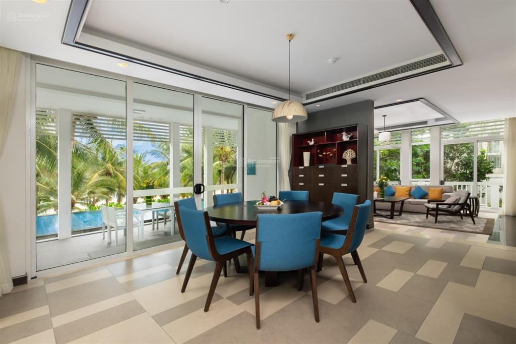 Bán gấp villa 4pn300m2 cách bãi biển mỹ khê 50m. sổ đỏ lâu dài sẵn sàng công chứng