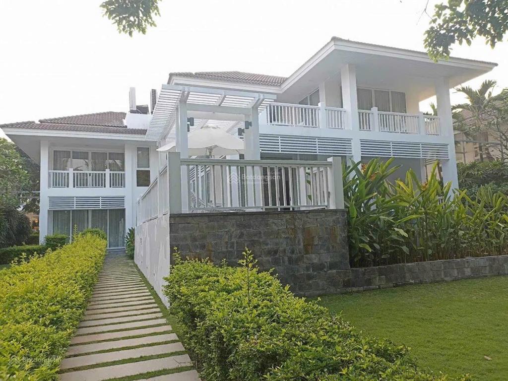 Biệt thự 4pn  840m2 trực diện mặt biển mỹ khê. sở hữu lâu dài vĩnh viễn  sổ hồng công chứng ngay