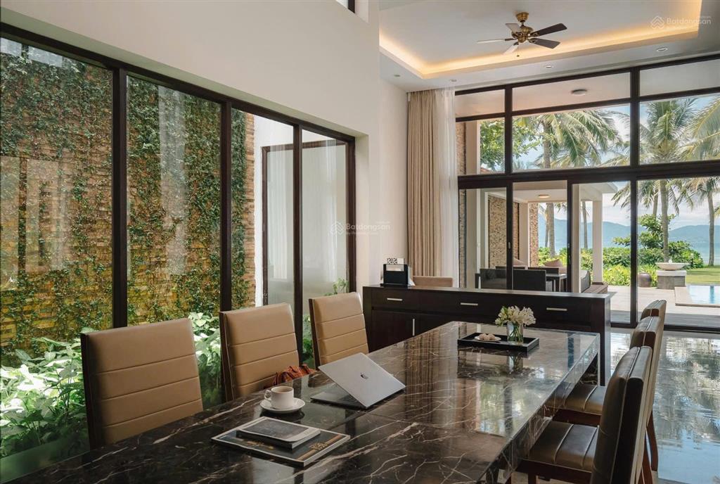 Cần bán biệt thự trực diện biển diện tích gần 1000m2. sổ đỏ lâu dài từng căn  sẵn sàng công chứng