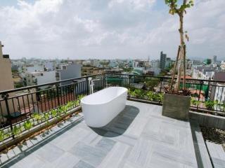 Hiếm! chính chủ gửi bán khách sạn 7 tầng góc 2 mặt tiền đường lê quang đạo  khu phố tây an thượng