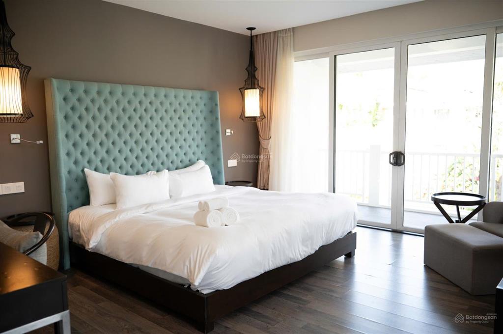 Chính chủ cần cho thuê căn villa 5pn full nội thất 5* mặt biển mỹ khê  đà nẵng. có hồ bơi riêng
