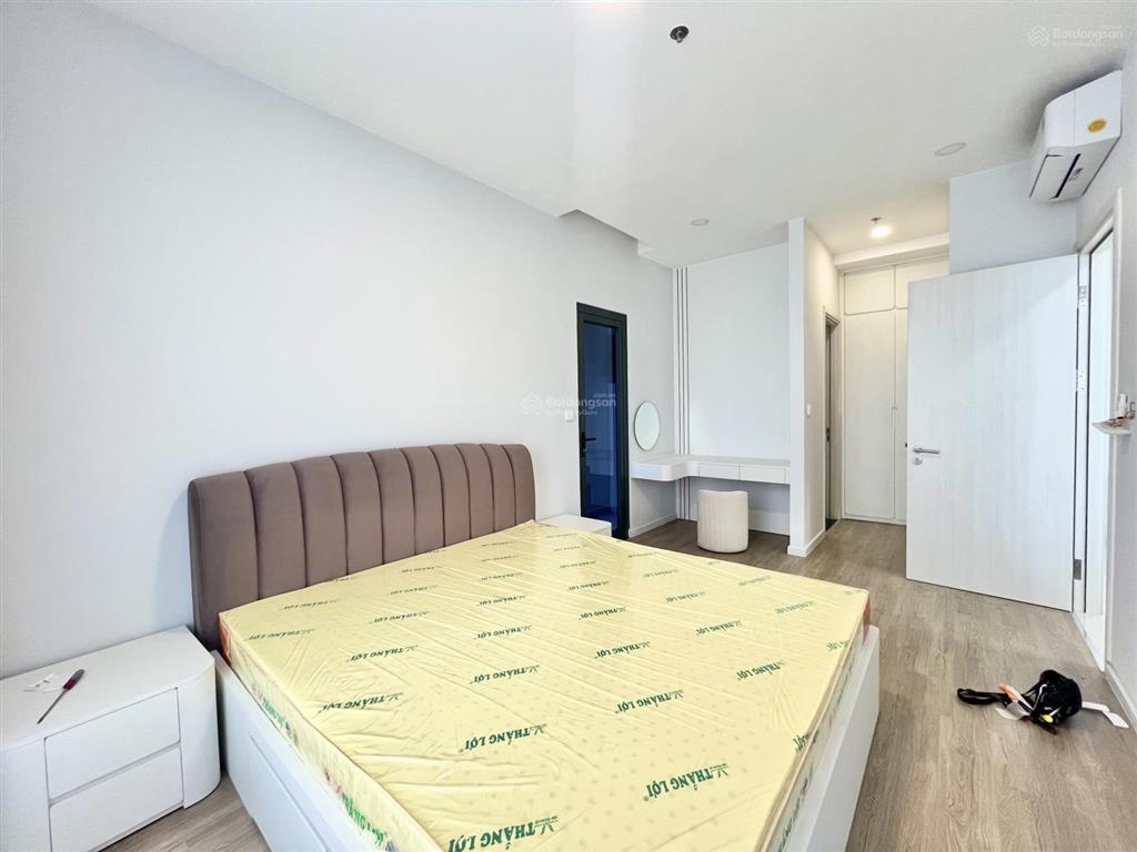 Cho thuê căn 3pn nội thất xịn đầy đủ ở liền