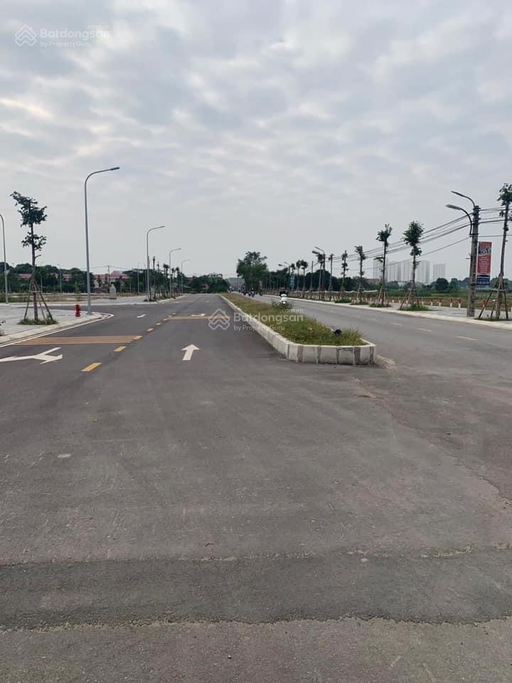 Bán đất tái định cư bộ công an, mai hiên. đường rộng 30m, đối diện là vin yên thường