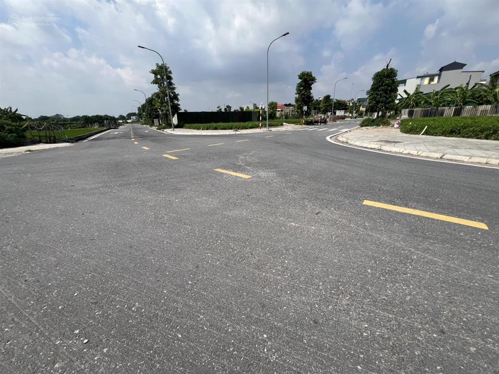 Đón sóng hạ tầng và đường dẫn cầu tứ liên. bán lô đất đấu giá dục tú 1, xã đông anh
