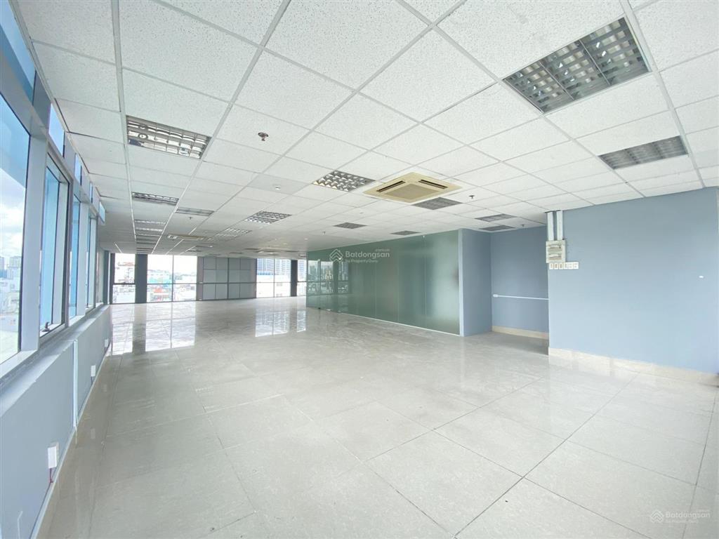 Cho thuê văn phòng quận 10 giá rẻ  giáp quận 3  đường thành thái  dt 100m2 chỉ 8$/m2