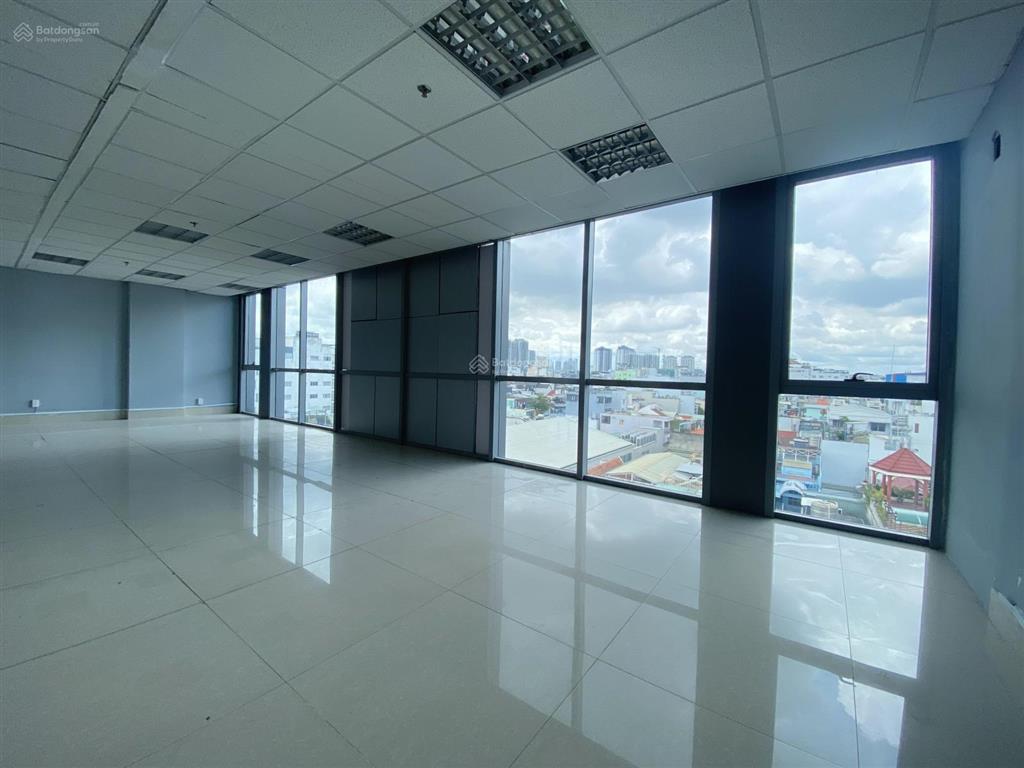 Cho thuê văn phòng quận 10 giá rẻ  giáp quận 3  đường thành thái  dt 100m2 chỉ 8$/m2